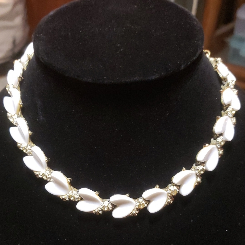 Elegant BSK White & Gold Leaf Design Choker Necklace 18"